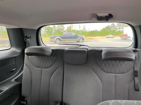 Used 2021 Hyundai Palisade SEL w/ Convenience Package image 9
