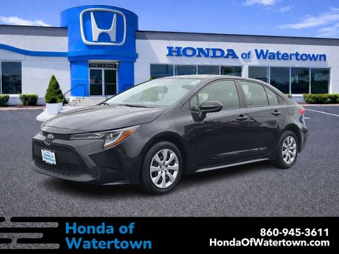 Used 2022 Toyota Corolla LE FWD image 1