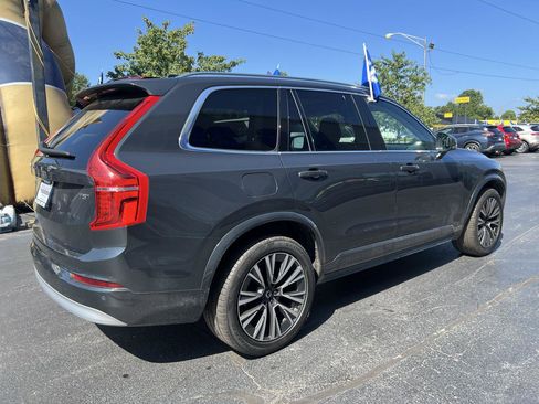 Used 2022 Volvo XC90 T5 Momentum w/ Climate Package AWD/4WD image 6
