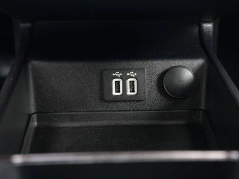Used 2019 Ford Fusion SEL FWD image 40