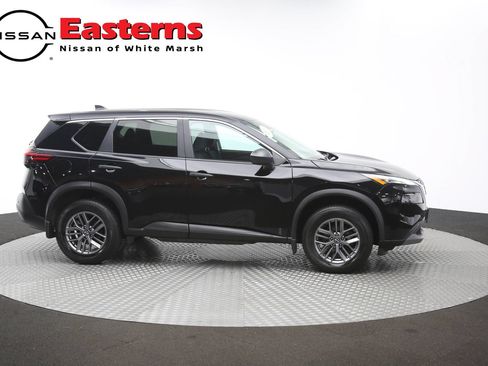 Used 2023 Nissan Rogue S AWD/4WD image 43