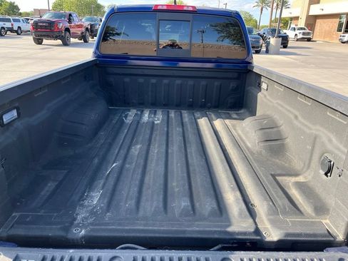 Used 2022 Nissan Frontier SV w/ Technology Package RWD image 7
