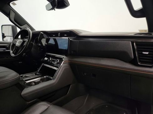 Used 2024 GMC Sierra 2500 AT4 w/ Technology Package image 50