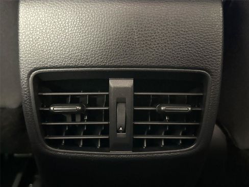 Certified 2026 Toyota Corolla Cross LE FWD image 34