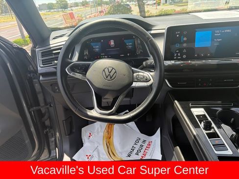 Used 2025 Volkswagen Atlas Cross Sport SE FWD image 13