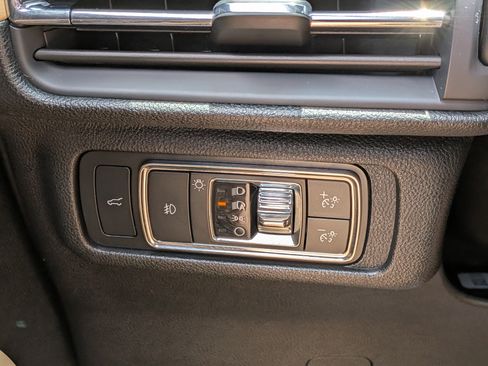 Used 2021 Lincoln Corsair Reserve FWD image 24