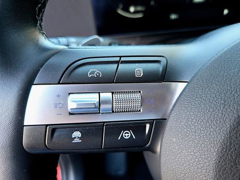 Certified 2025 Hyundai Kona SEL image 11