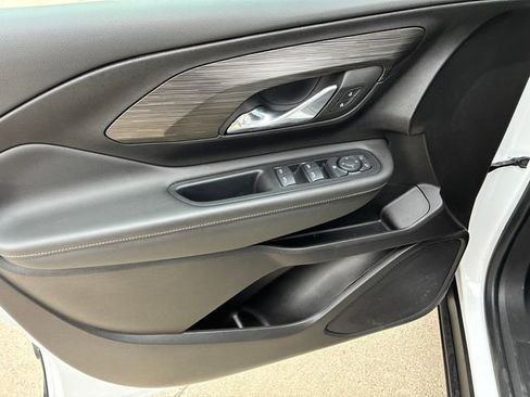 Used 2024 GMC Terrain SLE image 19