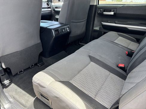 Used 2016 Toyota Tundra SR5 w/ SR5 Upgrade Package RWD image 18