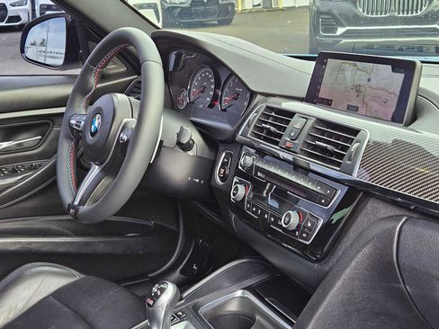 Used 2018 BMW M3 image 24