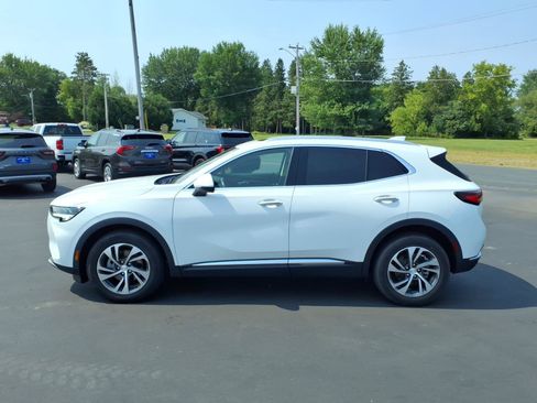 Used 2021 Buick Envision Essence w/ Technology Package I AWD/4WD image 2