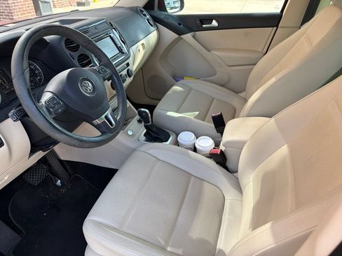 Used 2014 Volkswagen Tiguan S FWD image 2