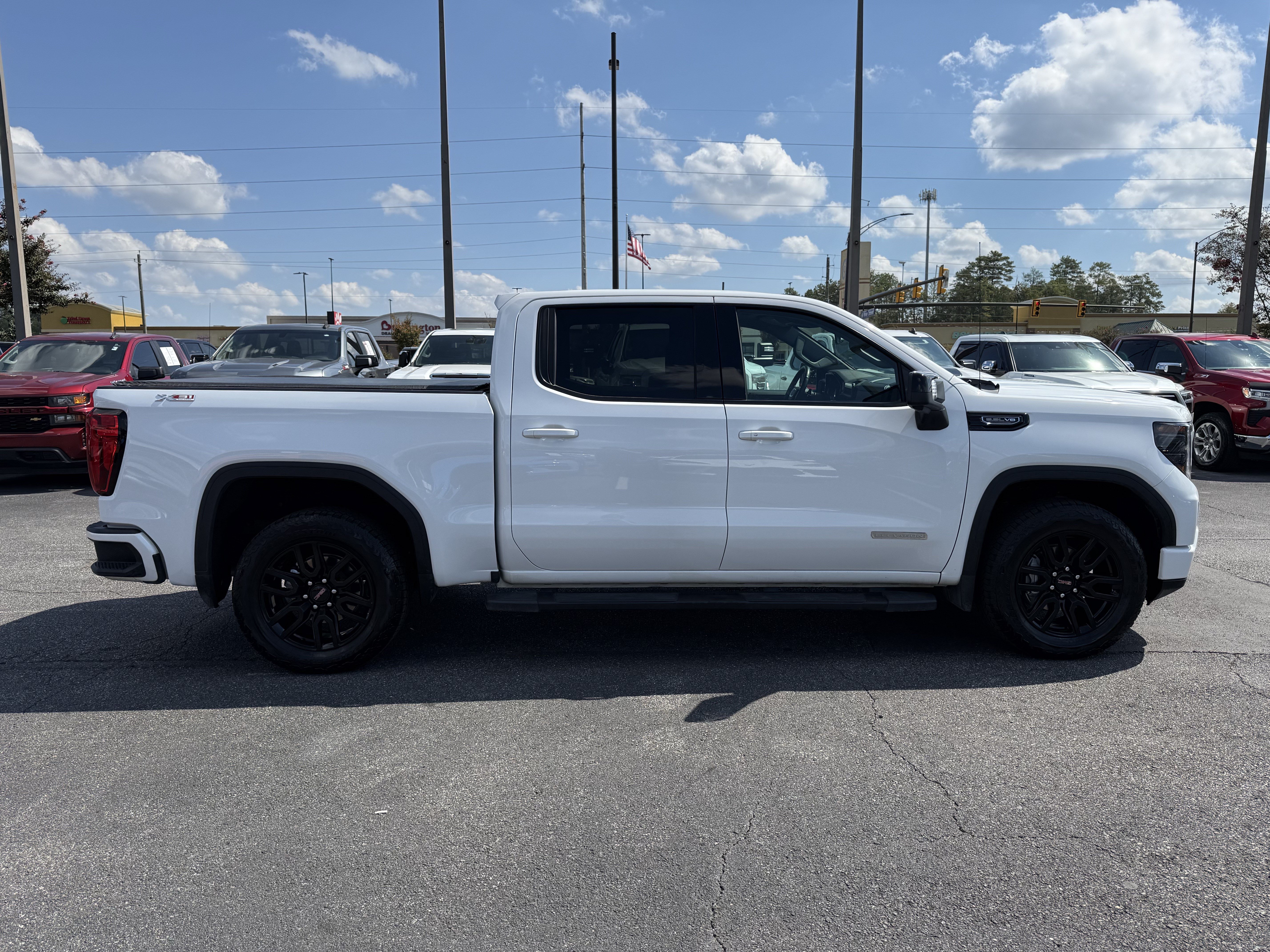 Used 2025 GMC Sierra 1500 Elevation w/ Elevation Premium Package AWD/4WD image 11