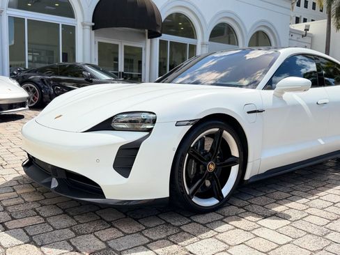 Used 2020 Porsche Taycan Turbo S image 3