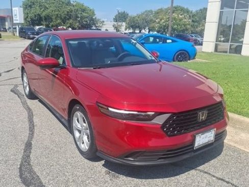 Used 2023 Honda Accord LX image 4
