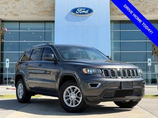 Used 2019 Jeep Grand Cherokee Laredo w/ Security & Convenience Group AWD/4WD video 1