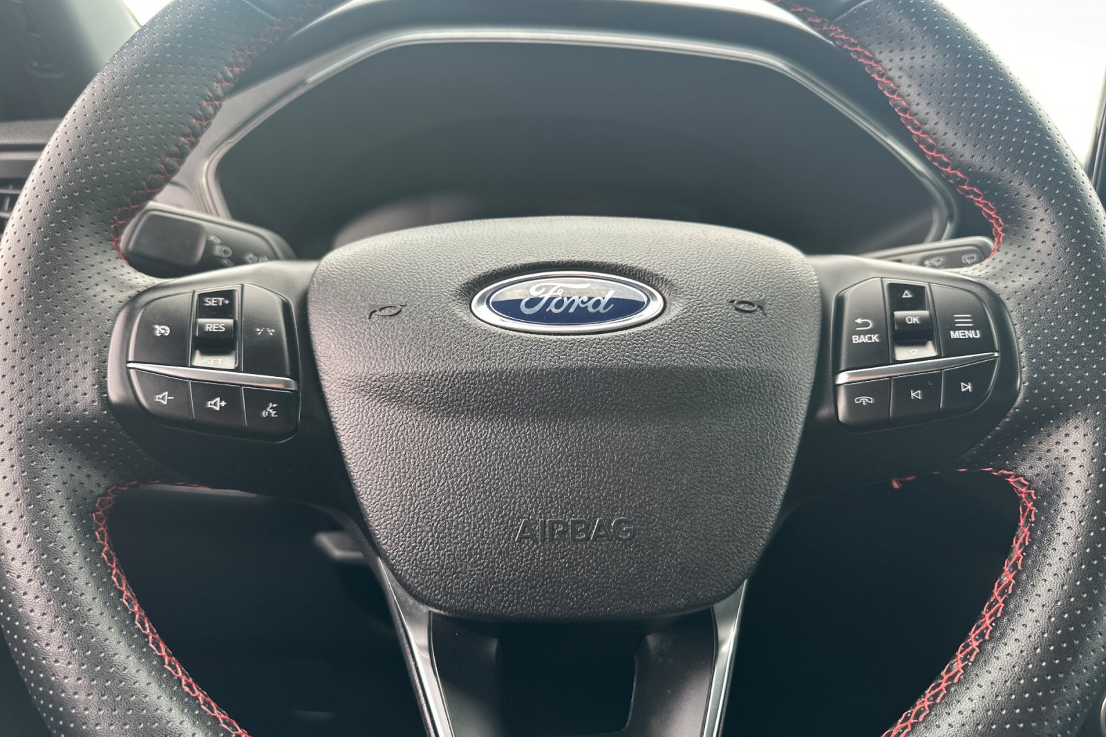 Used 2025 Ford Escape ST-Line AWD/4WD image 23