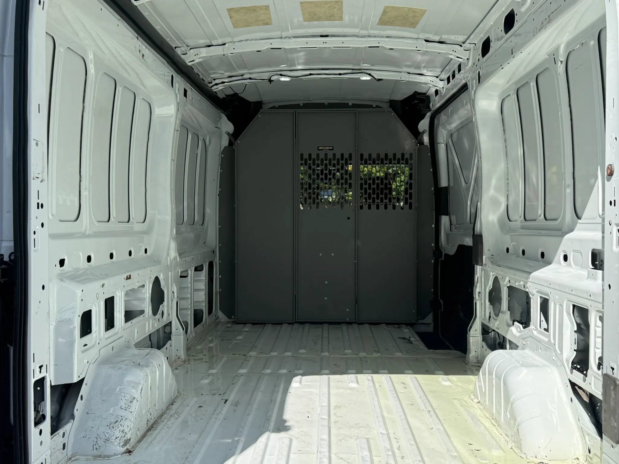 Used 2022 Ford Transit 250 Medium Roof RWD image 3