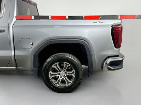 Used 2025 GMC Sierra 1500 SLT AWD/4WD image 40