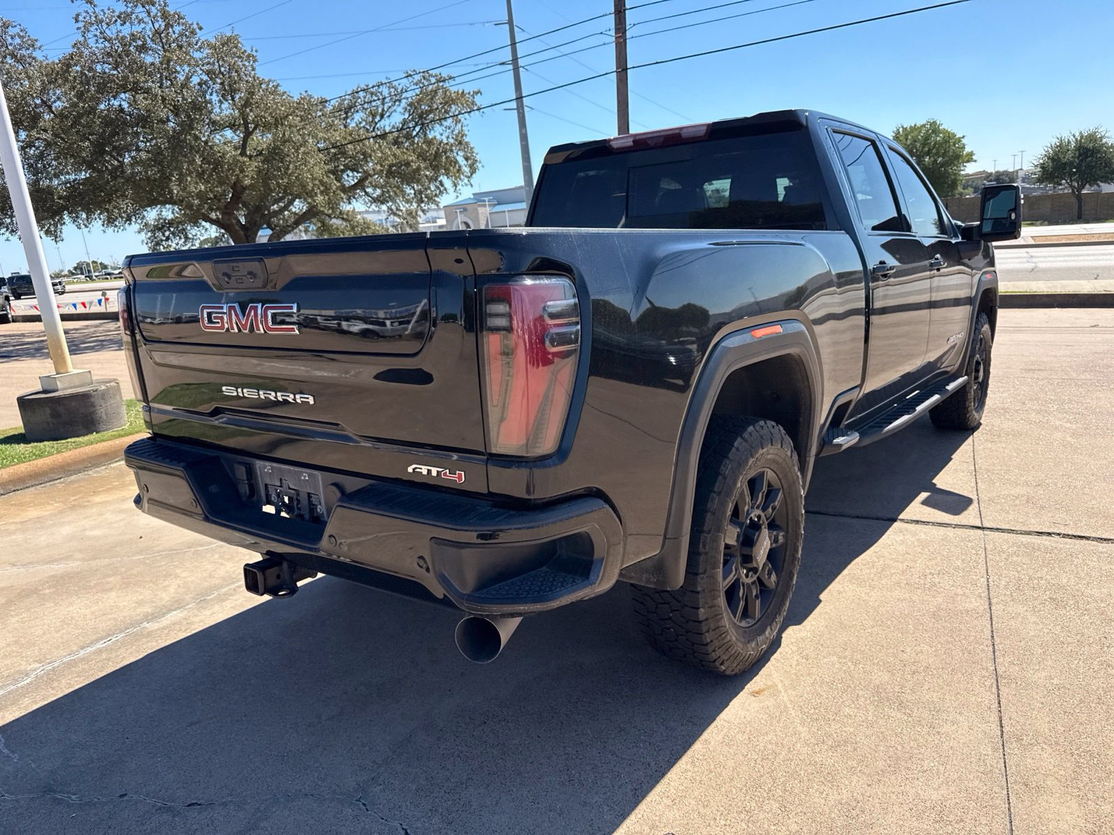 Used 2024 GMC Sierra 2500 AT4 w/ AT4 Premium Plus Package AWD/4WD image 7