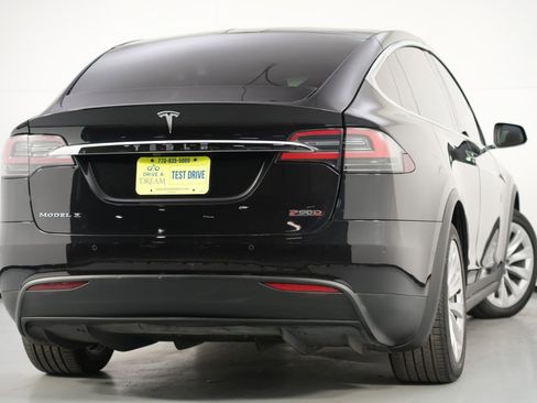Used 2016 Tesla Model X P90D image 5