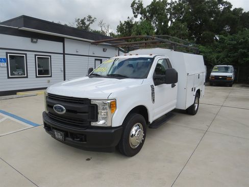 Used 2017 Ford F350 XL RWD image 3