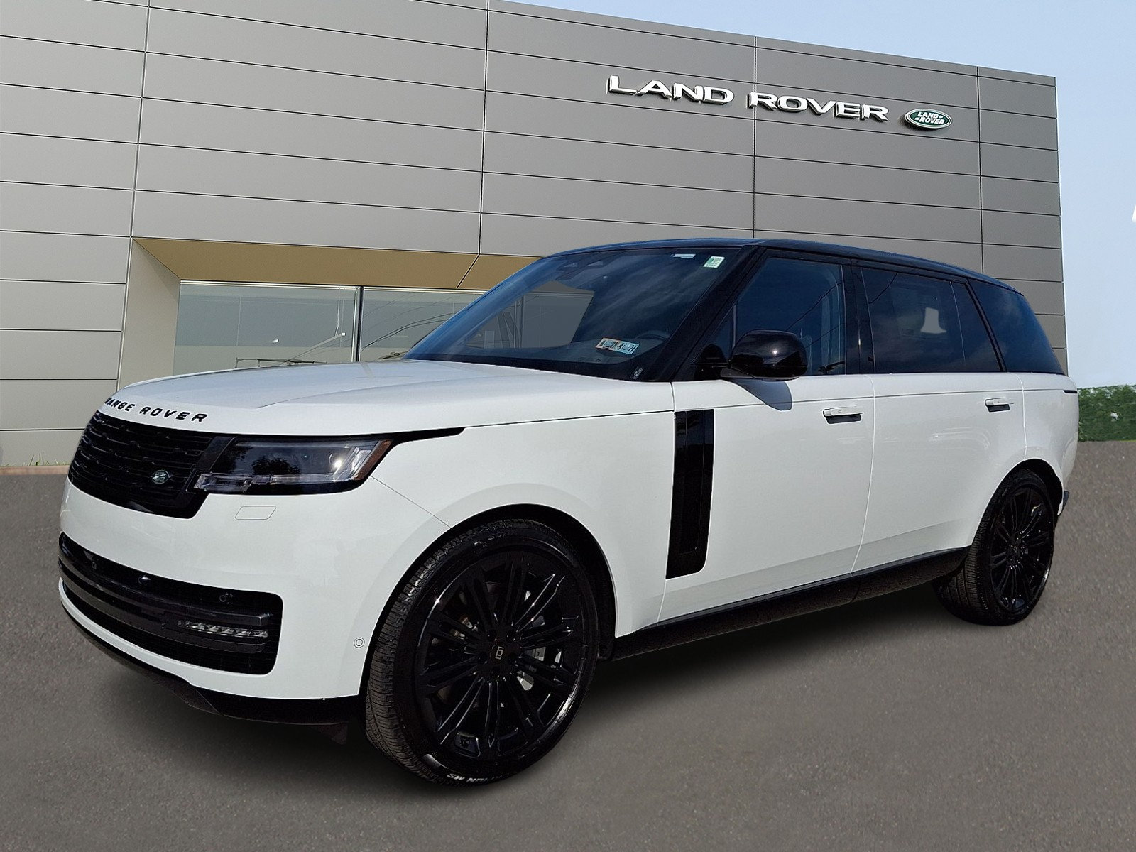 New 2027 Land Rover Range Rover Long Wheelbase SE AWD/4WD image 1
