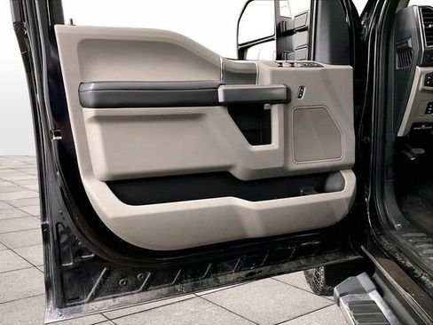 Used 2022 Ford F350 XLT w/ XLT Premium Package AWD/4WD image 22