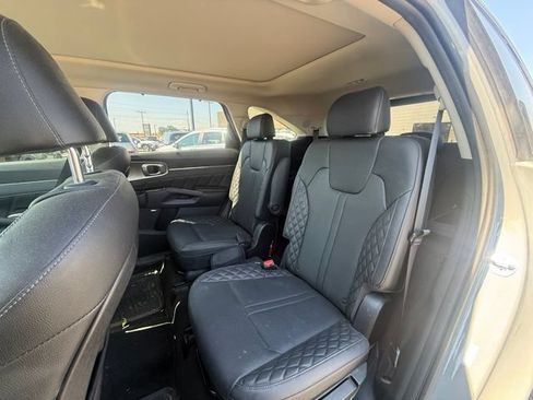 Used 2023 Kia Sorento SX AWD/4WD image 9