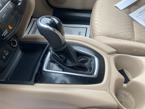 Used 2019 Nissan Rogue SV AWD/4WD image 30