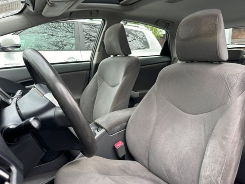 Used 2011 Toyota Prius One image 21