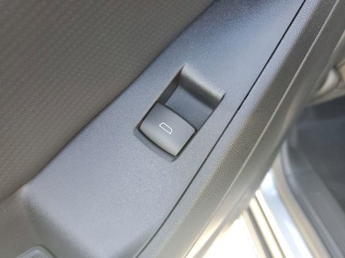 New 2026 Chevrolet Equinox LT image 17