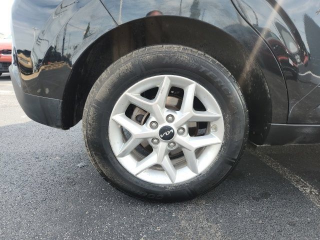 Used 2024 Kia Soul LX w/ Option Group 015 FWD image 17