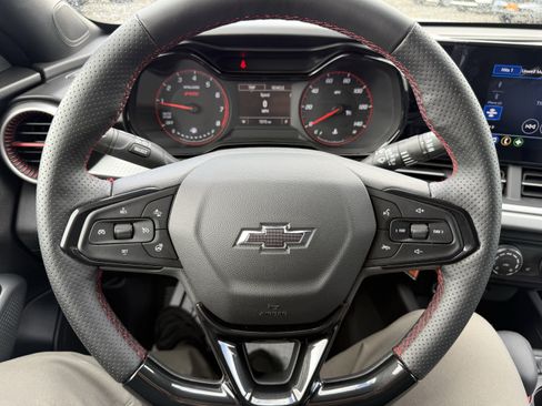 New 2025 Chevrolet Trax RS w/ Driver Confidence Package image 11