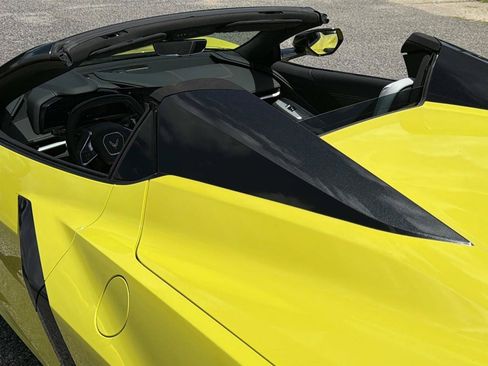 Used 2022 Chevrolet Corvette Stingray Convertible w/ 1LT RWD image 15