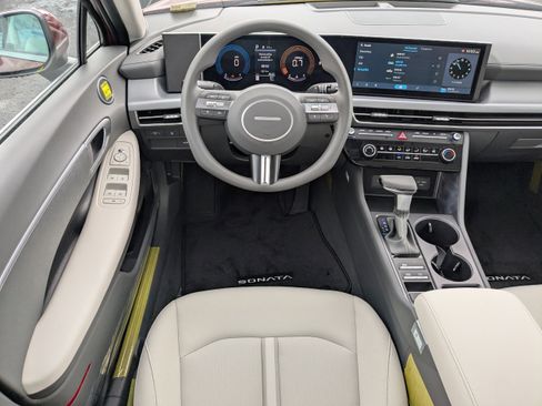New 2025 Hyundai Sonata SE image 12
