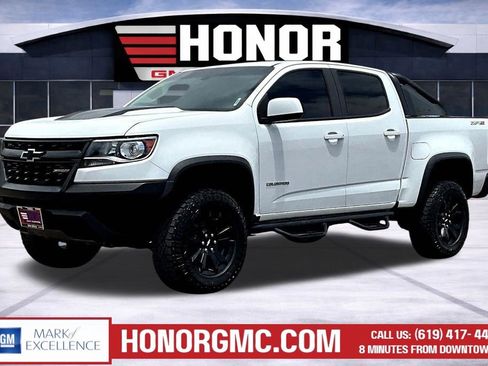 Used 2019 Chevrolet Colorado ZR2 w/ ZR2 Dusk Special Edition AWD/4WD image 3