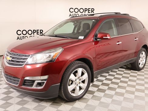 Used 2016 Chevrolet Traverse LT w/ Traveler's Package FWD image 10