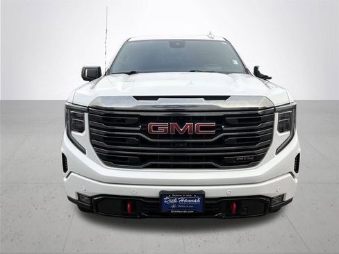 Used 2022 GMC Sierra 1500 AT4 w/ AT4 Premium Package image 3