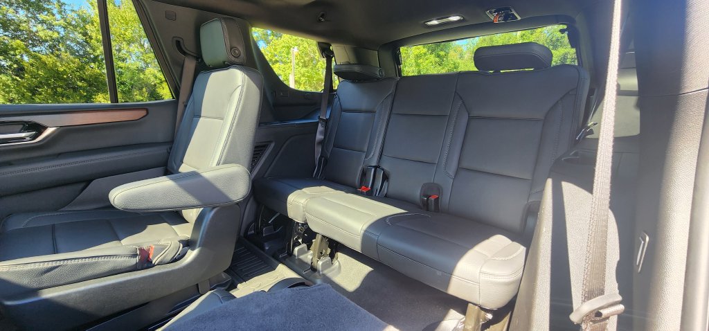 Used 2025 GMC Yukon Denali w/ Denali Reserve Package AWD/4WD image 24