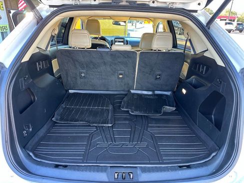 Used 2022 Ford Edge SEL w/ Convenience Package image 11