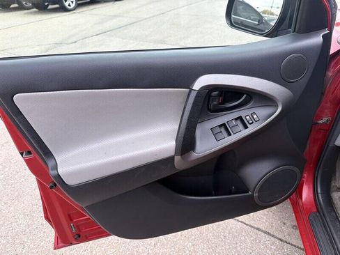 Used 2012 Toyota RAV4 Limited image 14