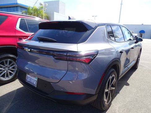Certified 2025 Chevrolet Equinox EV LT FWD image 4