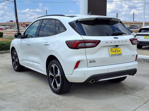 Used 2025 Ford Escape ST-Line Elite AWD/4WD image 4