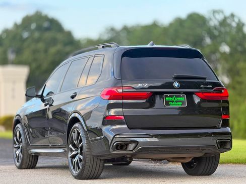Used 2022 BMW X7 xDrive40i w/ M Sport Package AWD/4WD image 9
