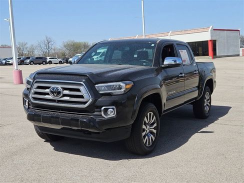 Used 2023 Toyota Tacoma Limited image 3