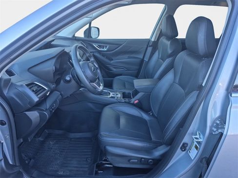 Used 2023 Subaru Forester Touring image 12