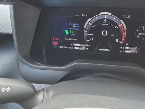 Used 2024 Toyota Tundra Limited AWD/4WD image 9