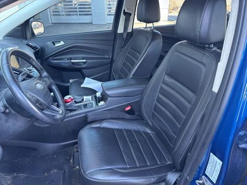 Used 2017 Ford Escape Titanium image 11
