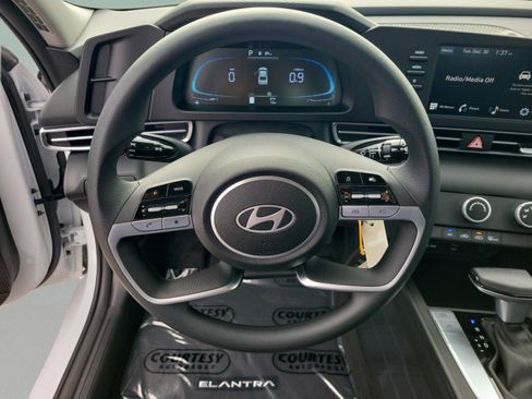 New 2026 Hyundai Elantra SE image 22